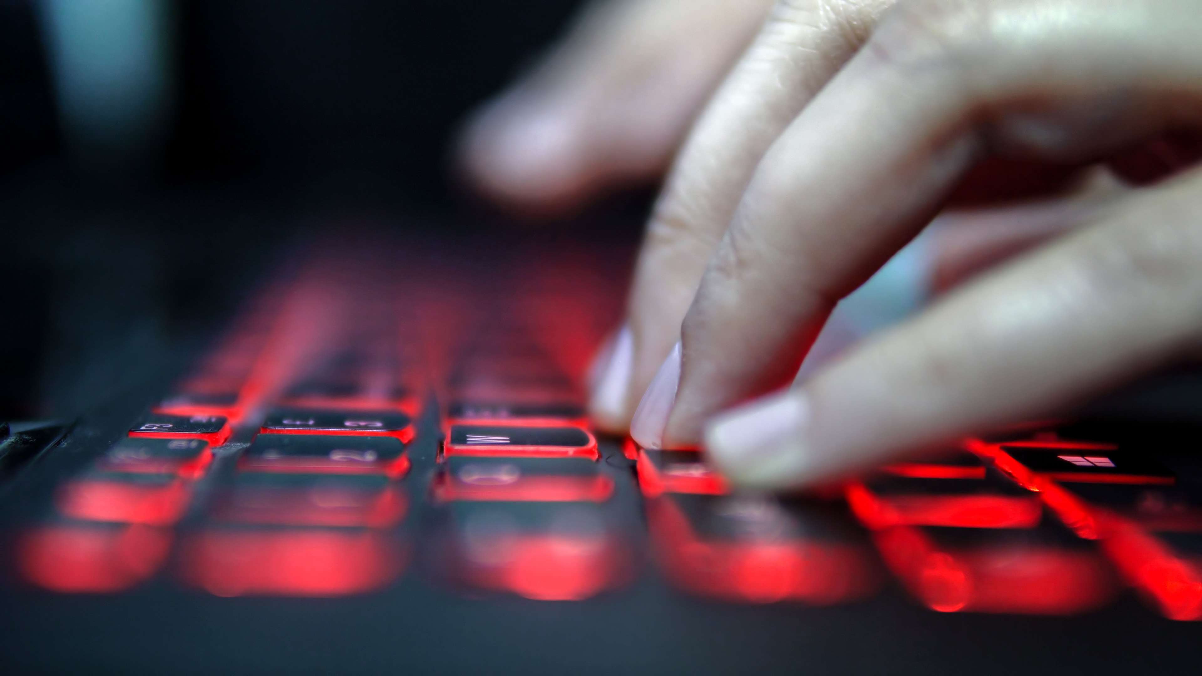 Attaques BEC - computer keypad