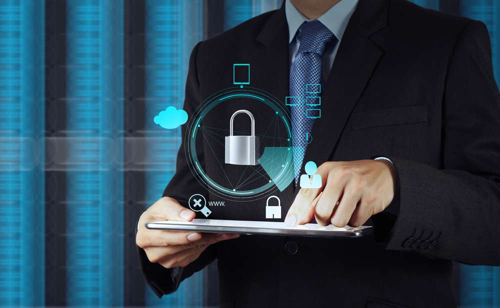 Keylogger - mains sur une tablette